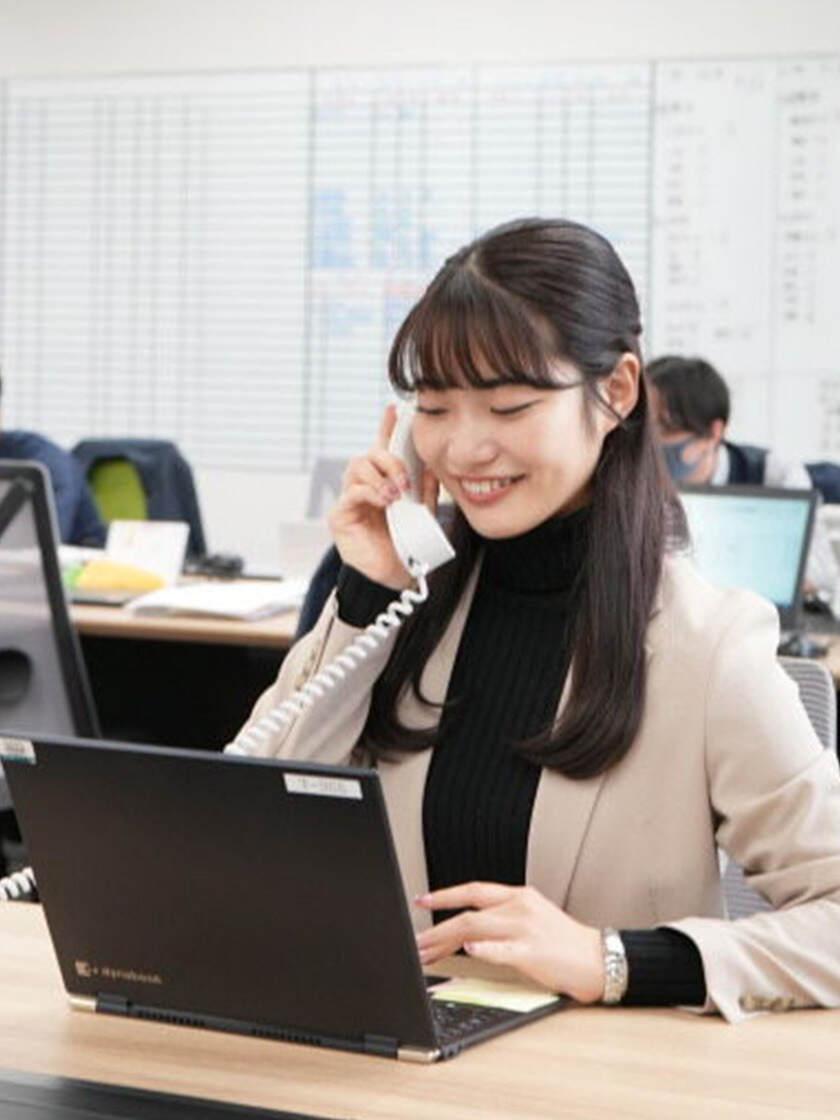 株式会社アットキャドの制服2