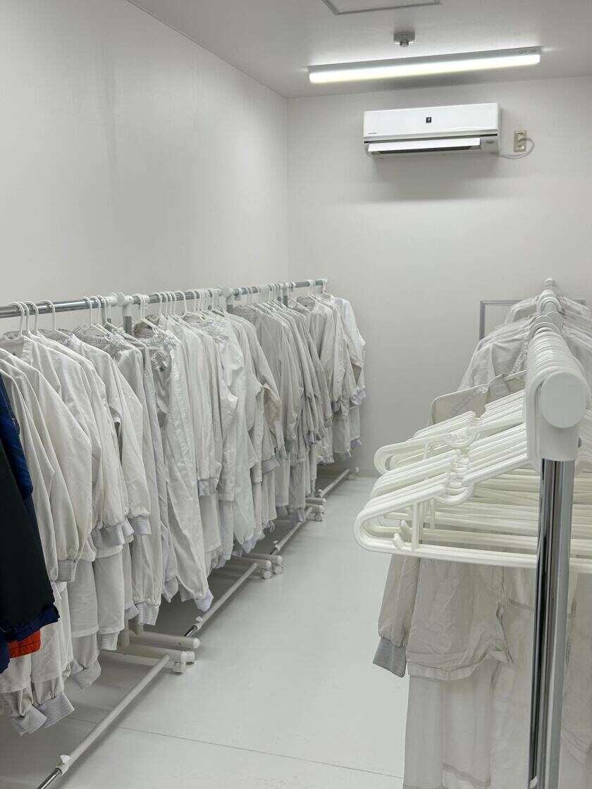 株式会社サザエ食品　西宮工場の制服6