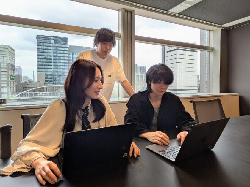 株式会社DONUTSの制服1