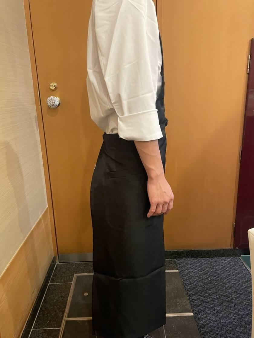 法善寺 鮨 さかたの制服2