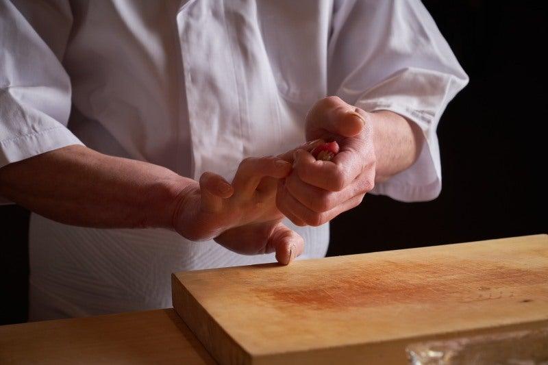 鮨 たくまの仕事画像3