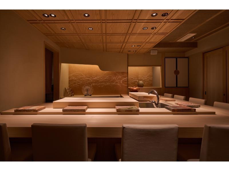 鮨　江藤の制服4