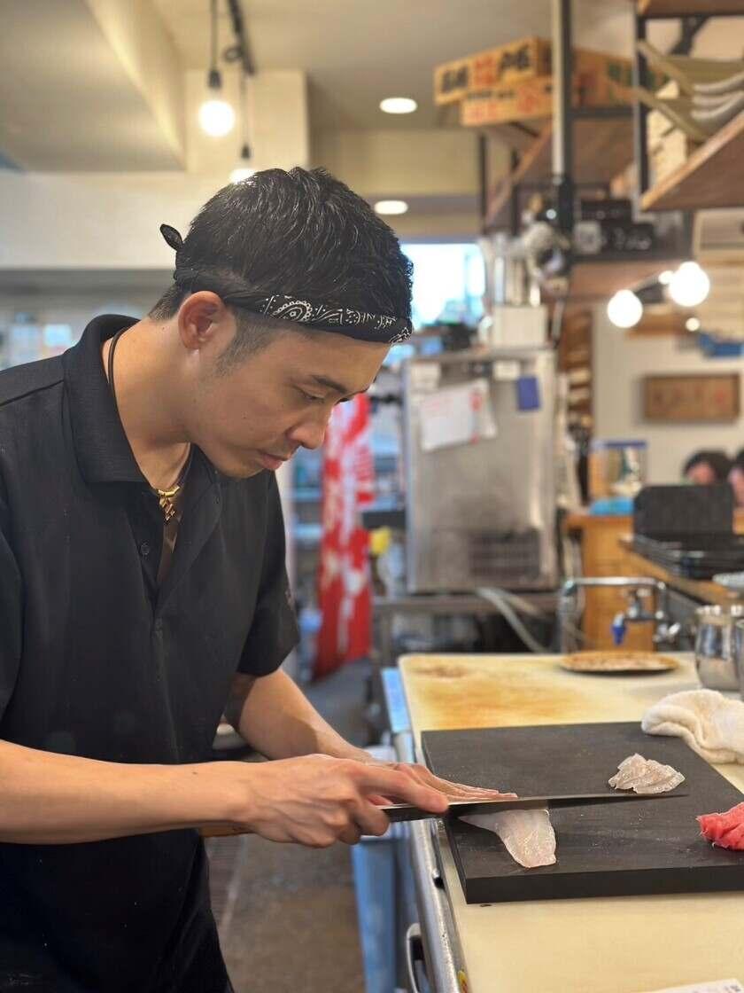 とっつぁん　天六店の制服5