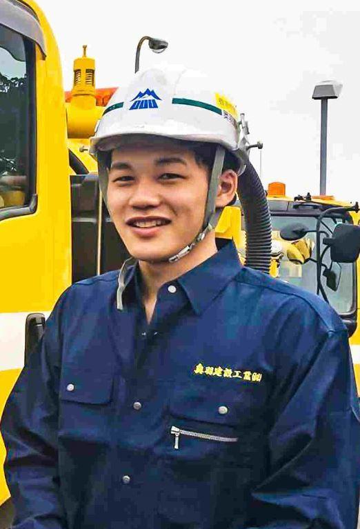 奥羽建設工業株式会社の制服1