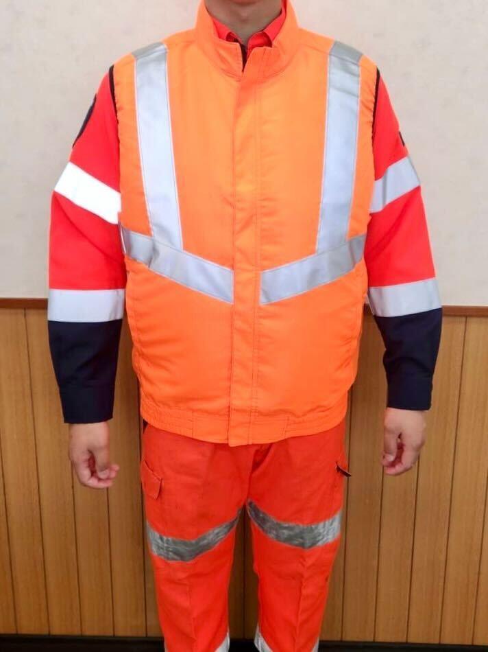 株式会社アクティサポートの制服3