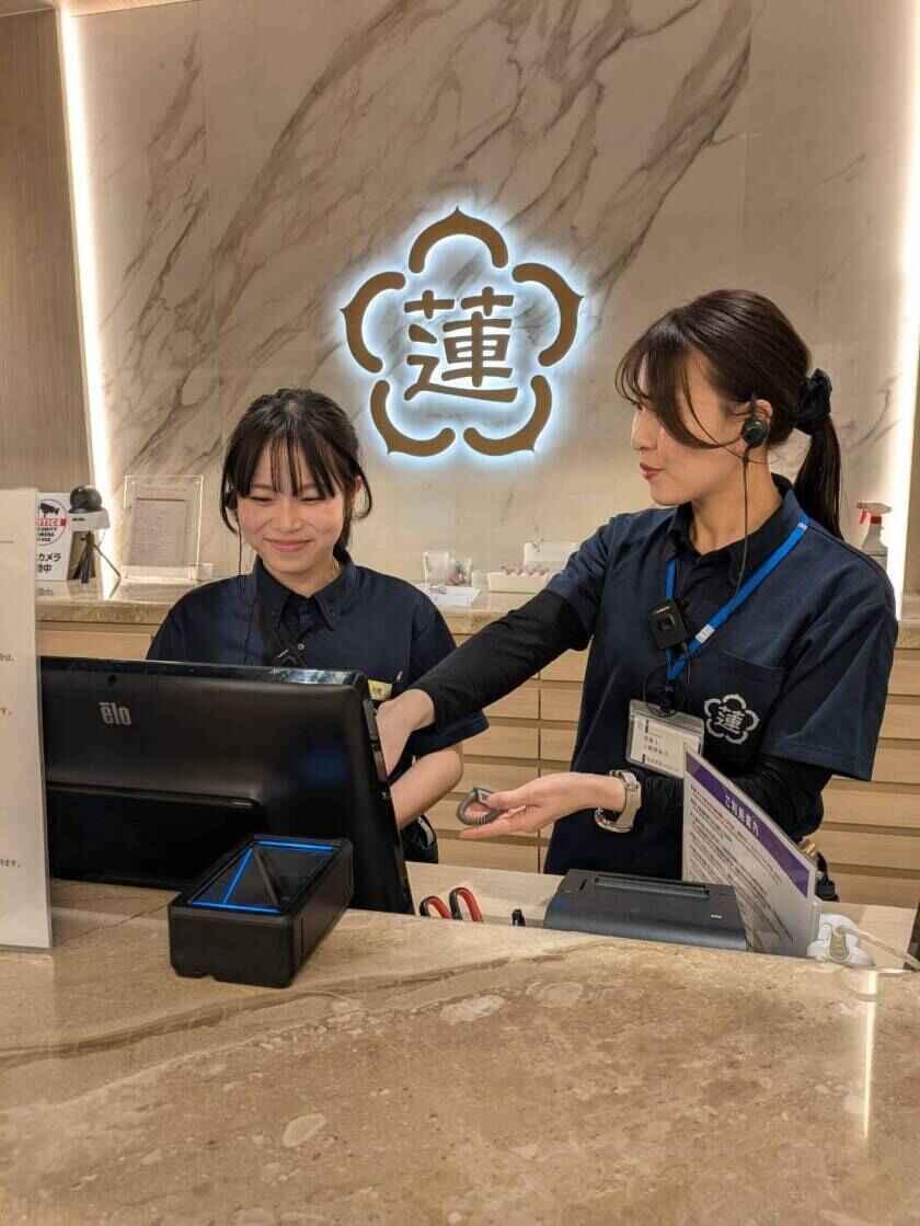 うめきた温泉 蓮 Wellbeing Parkの制服3