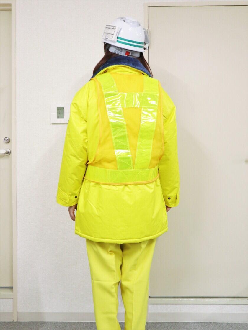 株式会社アムズテックの制服3