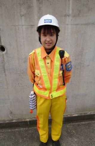 大桑警備保障株式会社　採用担当の制服4