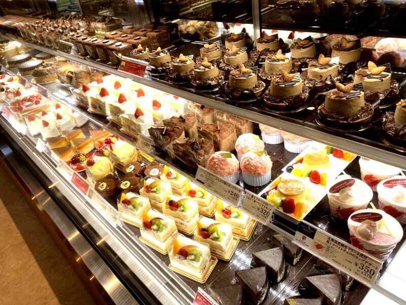 シャトレーゼ 洲本店の仕事画像2