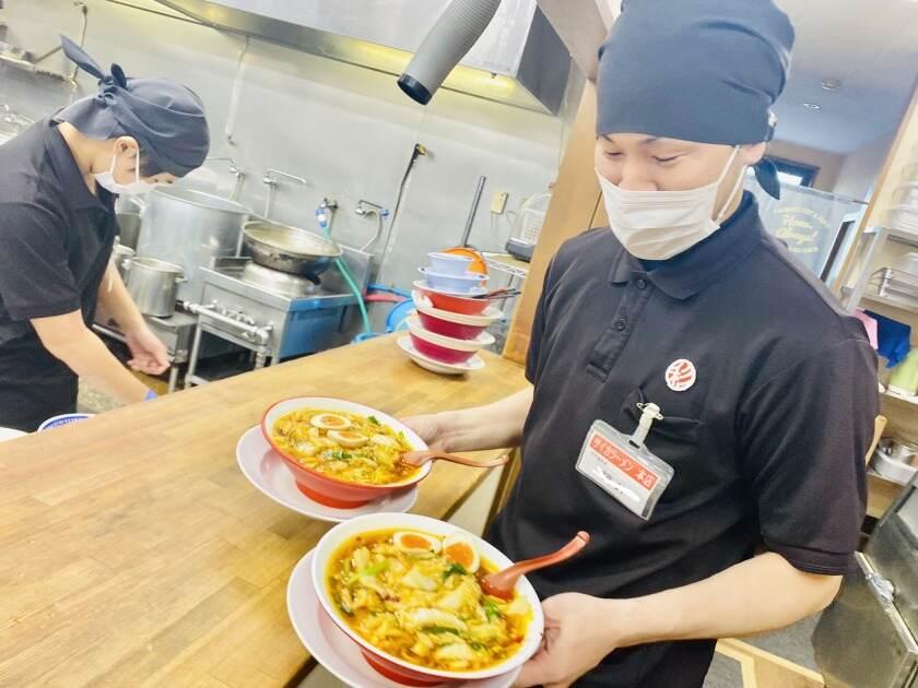 彩華ラーメン 天理本店の制服1
