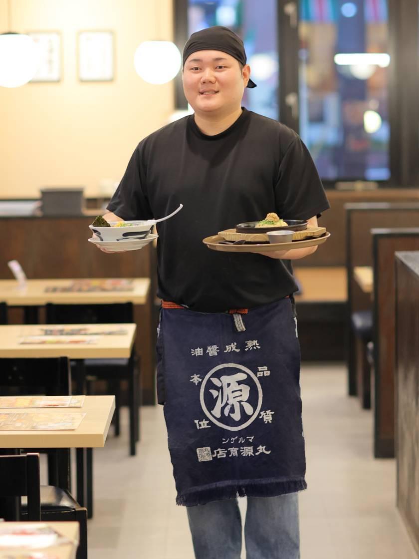 丸源ラーメン品川シーサイド店の制服1