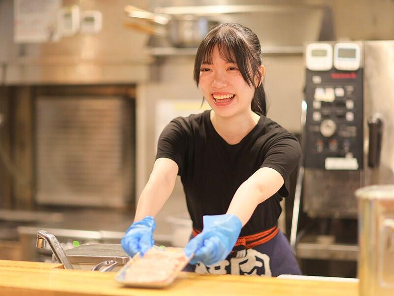 牛たん大好き焼肉はっぴぃ 人形町店の仕事画像2