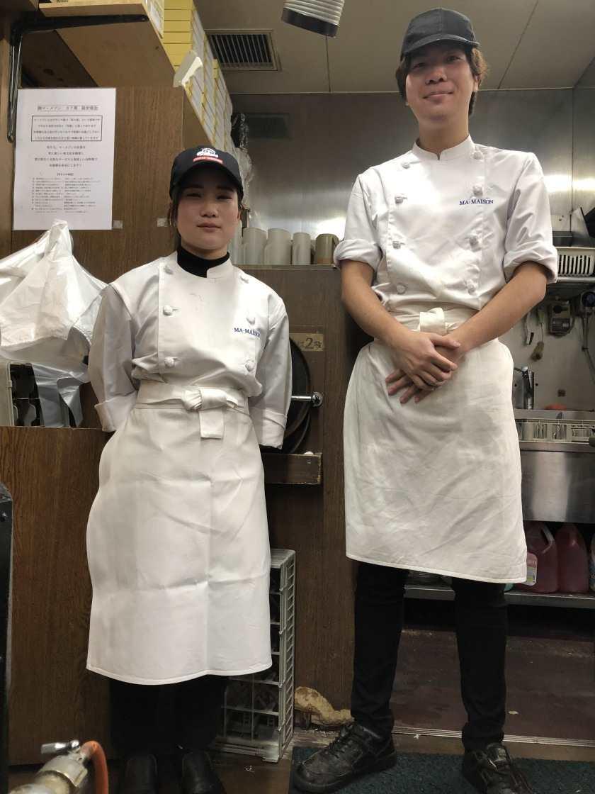 とんかつマ・メゾン東桜店の制服3