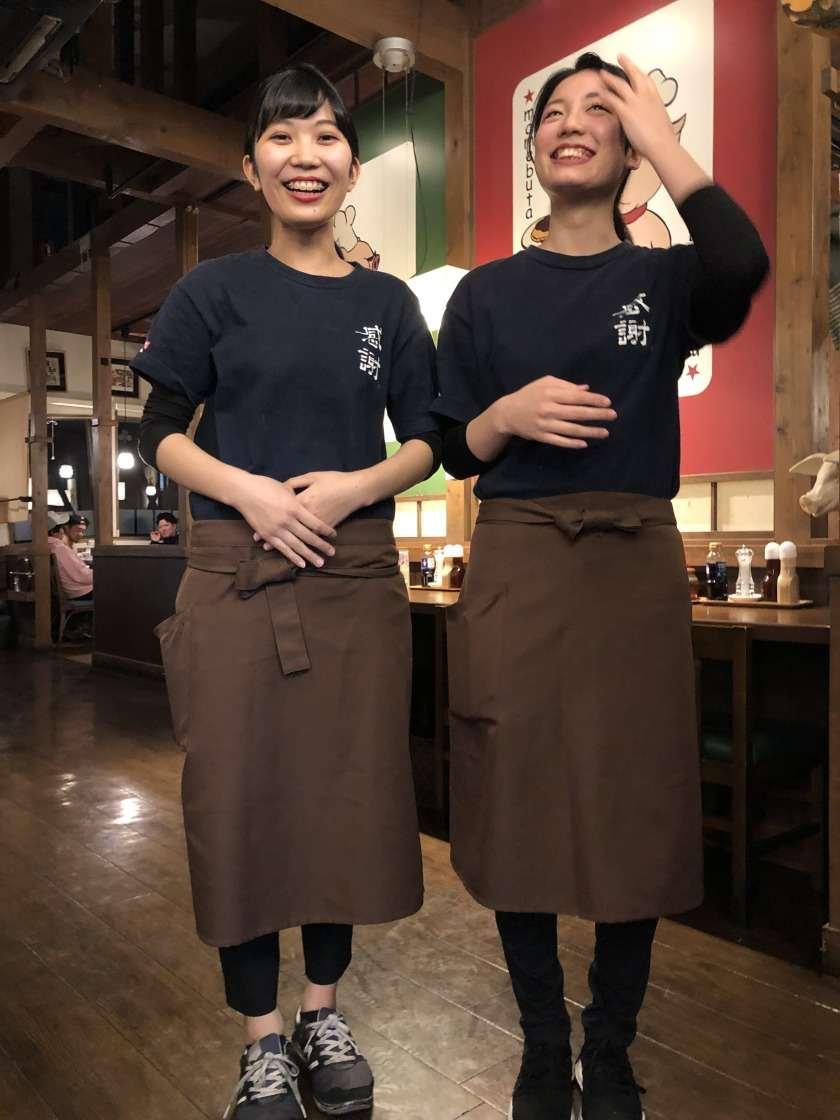 とんかつマ・メゾン東桜店の制服1