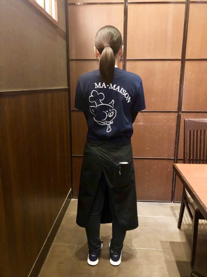 とんかつマ・メゾン　mozoワンダーシティ店の制服2