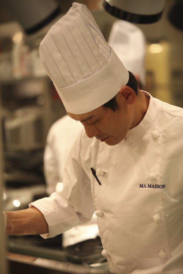 とんかつマ・メゾン長久手店の制服1