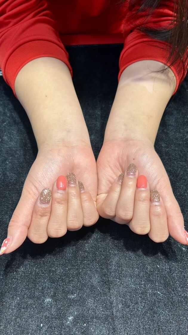 トレカ専門店ドラゴンスター　町田店の制服2