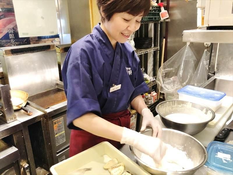 磯貝　グランフロント大阪店の制服8