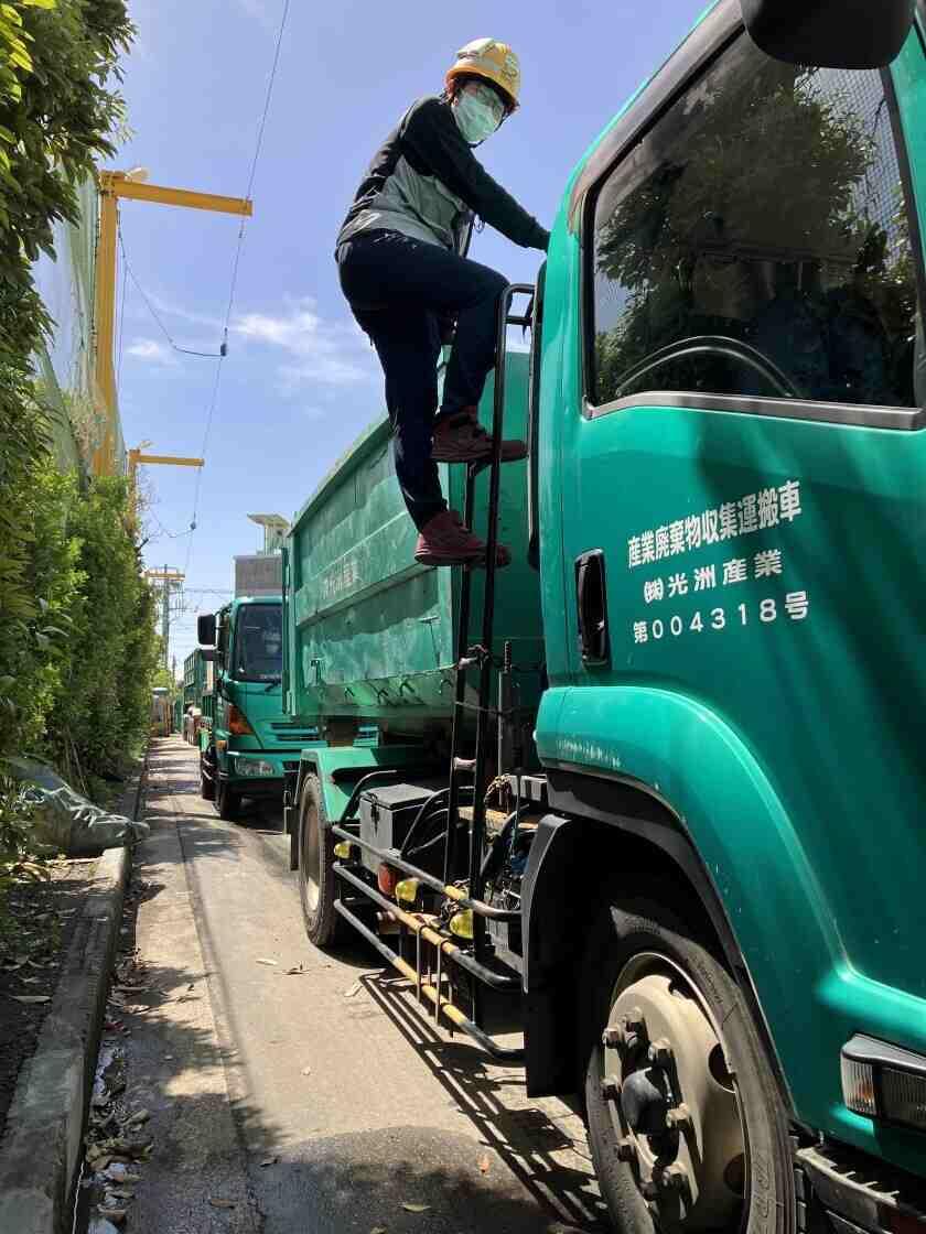 株式会社光洲産業の制服1