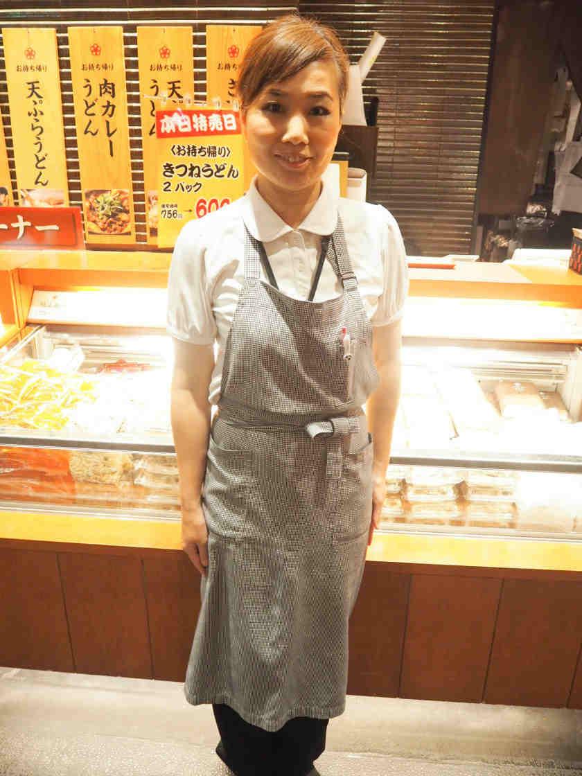 釆なりうどん　住道オペラパーク店の制服1