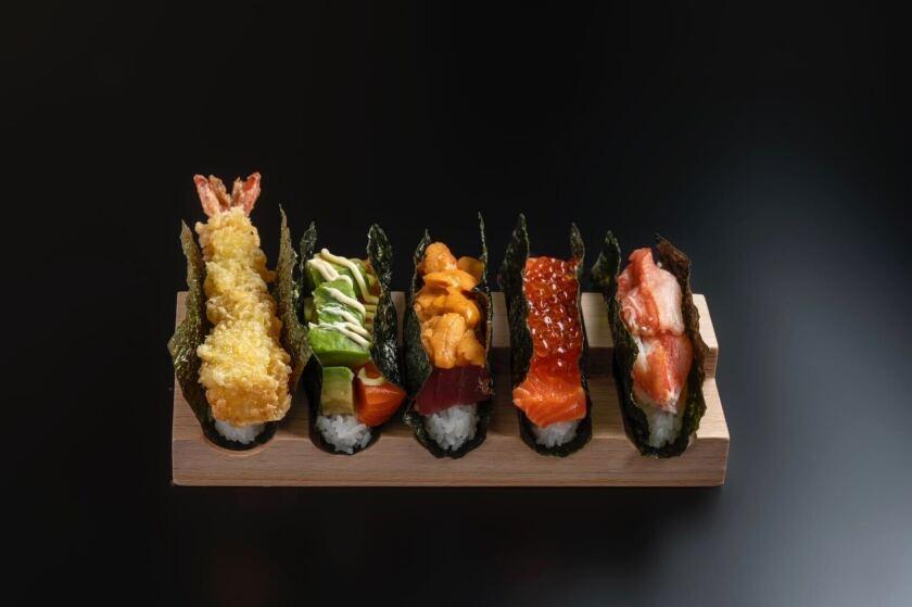 鮨勝　京都錦座店の制服1