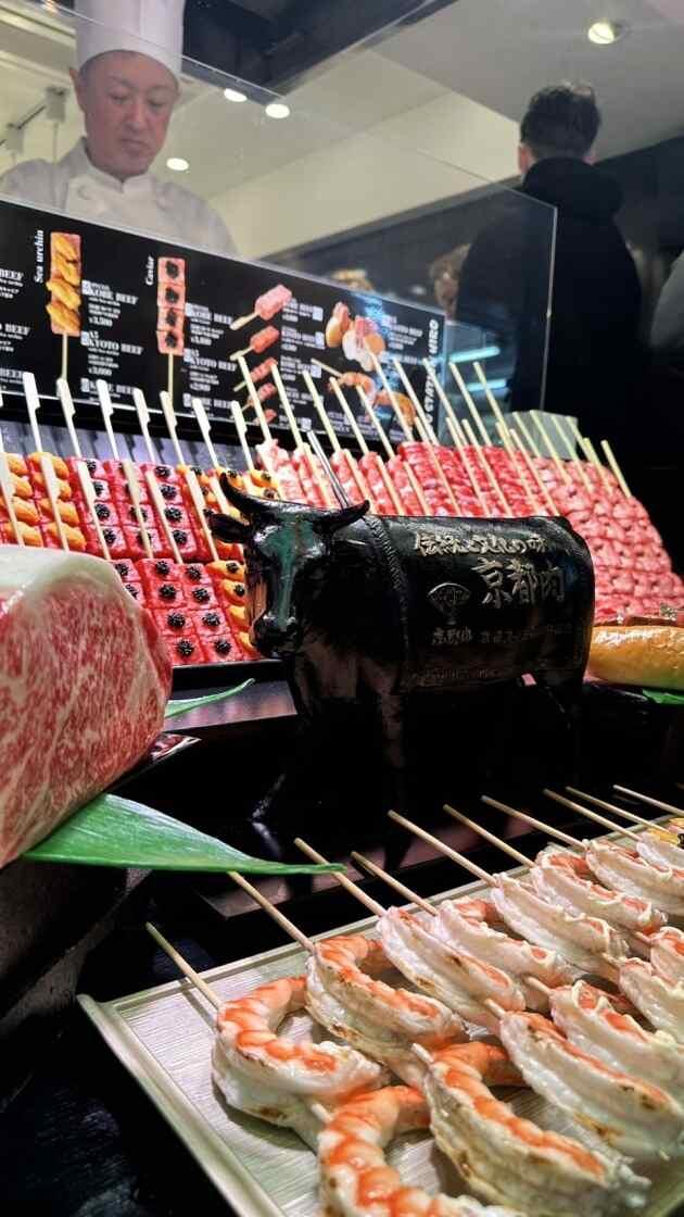 WAGYU STATIONの制服1