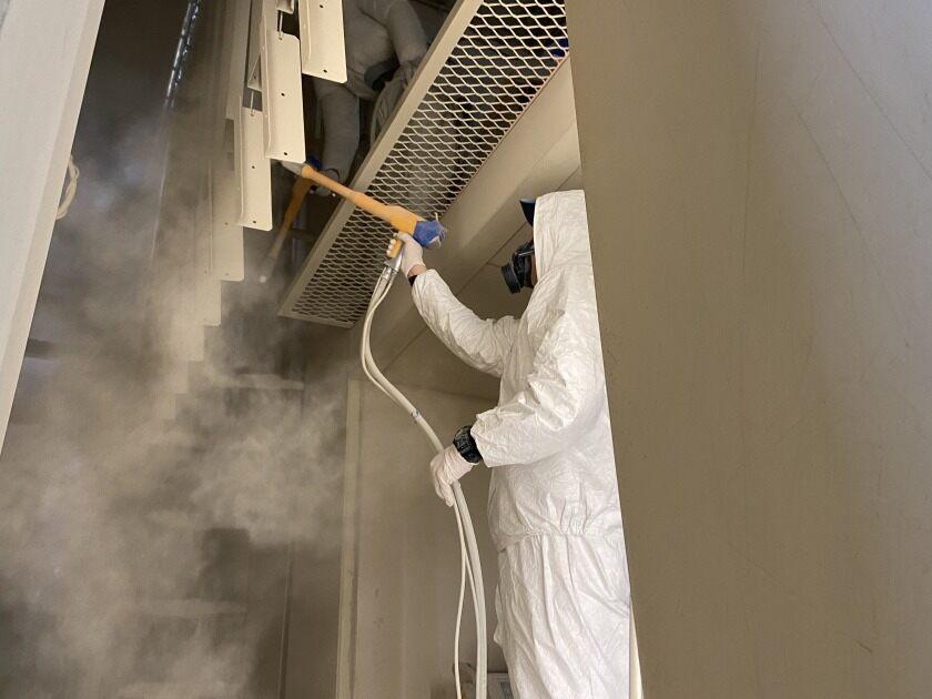 三進金属工業株式会社の制服4