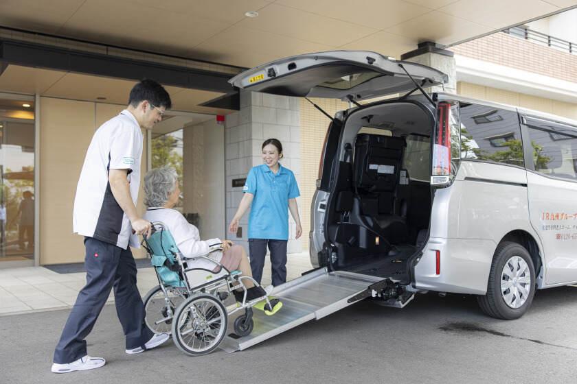 JR九州シニアライフサポート株式会社【SJR高取】の制服2