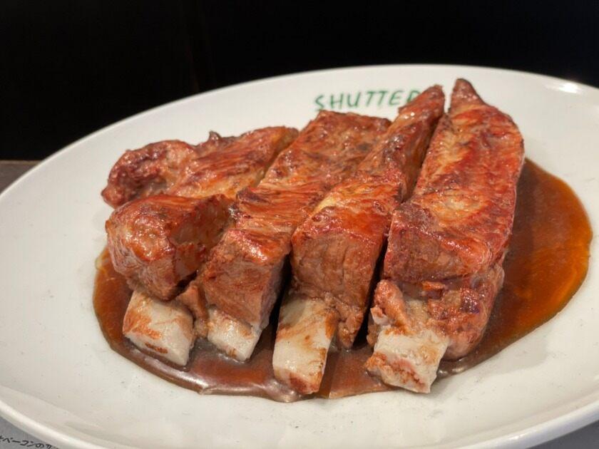 SHUTTERS 東京駅八重洲北(ヤエスキタ)の制服3