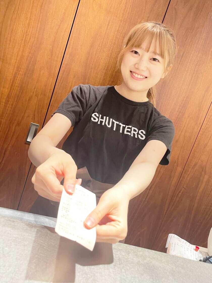 SHUTTERS 表参道の制服3