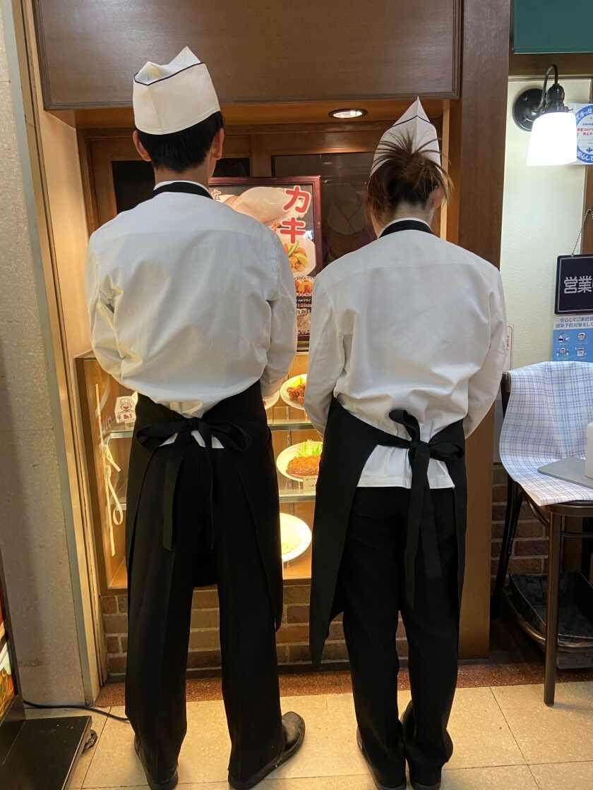 グリルぶどう亭の制服2