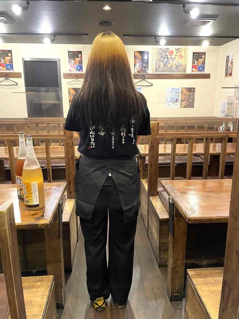 とりだん　京橋店の制服2