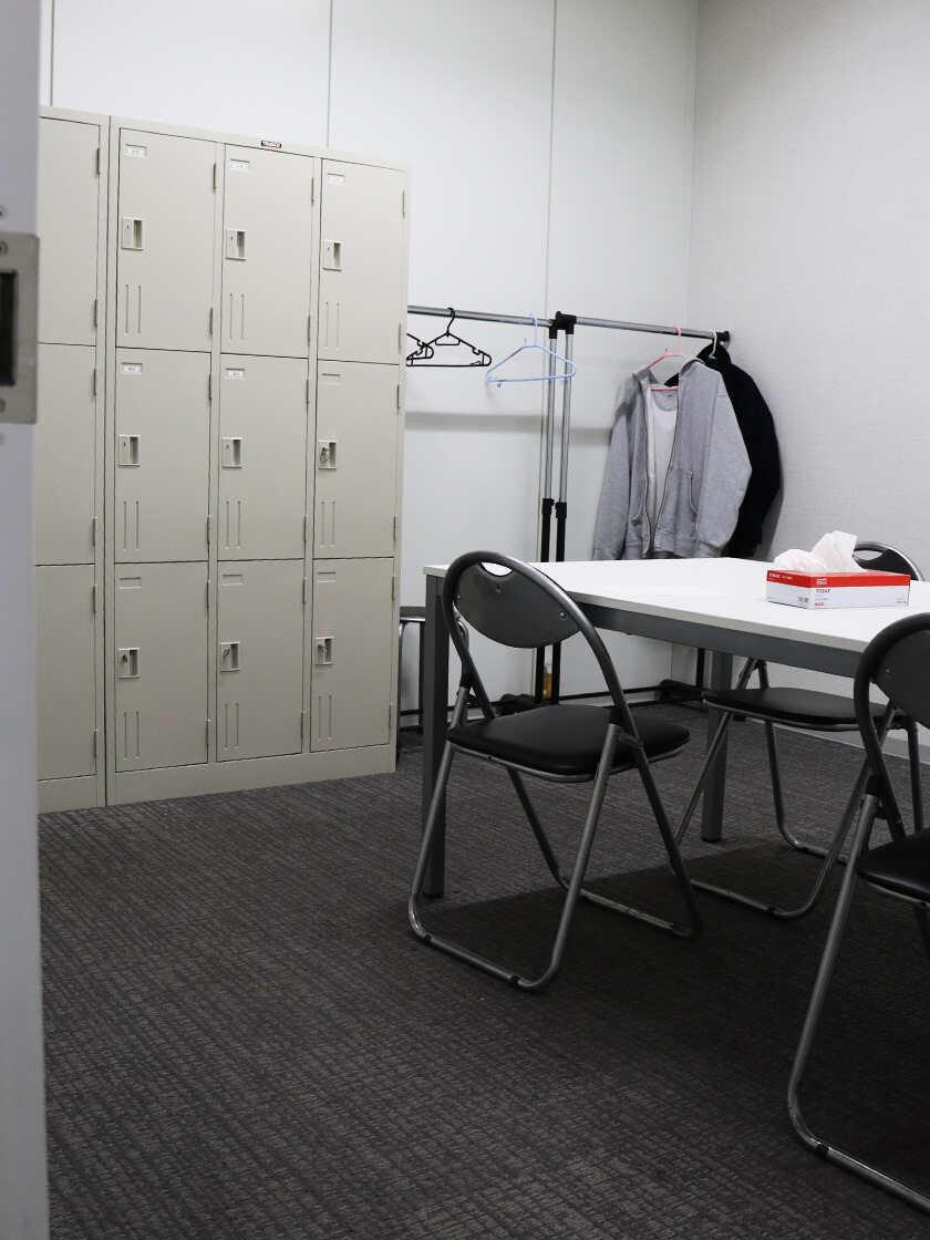 ビジネスピープル株式会社の制服4