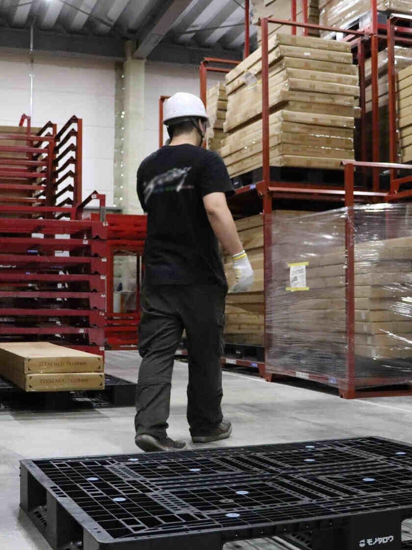 ビジネスピープル株式会社の制服2