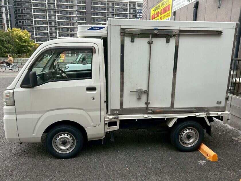 肉のこばやし精肉卸問屋の制服2