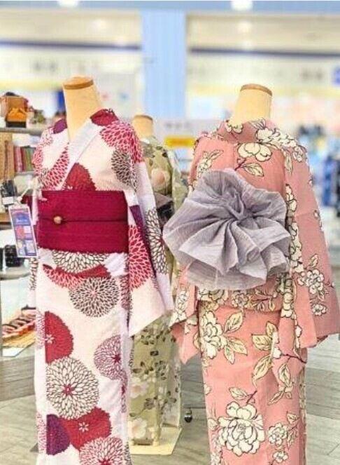 きもの工房一休　イオンモール鳥取北店　期間限定ショップの制服1