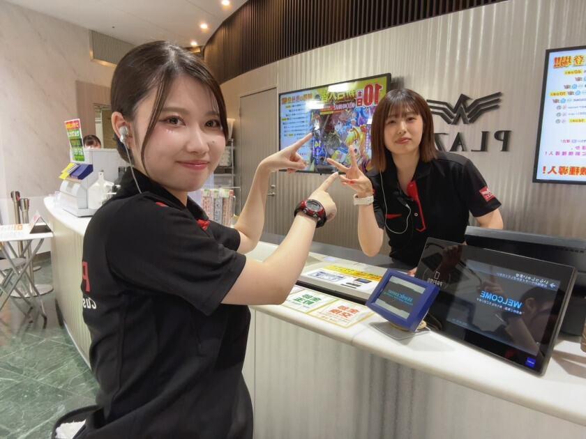 プラザ本店＆本店2の制服4