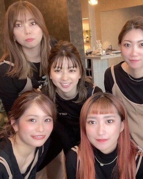 Asty Total Beauty Salon【アスティ】の制服1