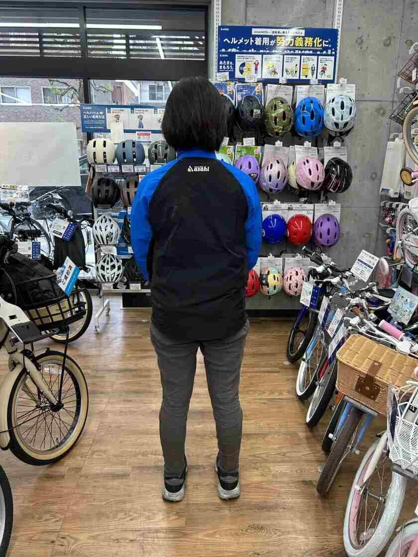 サイクルベースあさひ両国亀沢店の制服3