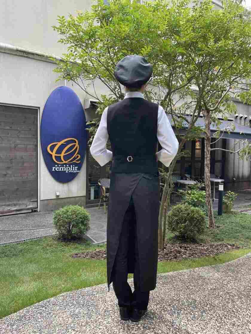 ランプリール・オクシジェーヌ 本店の制服3