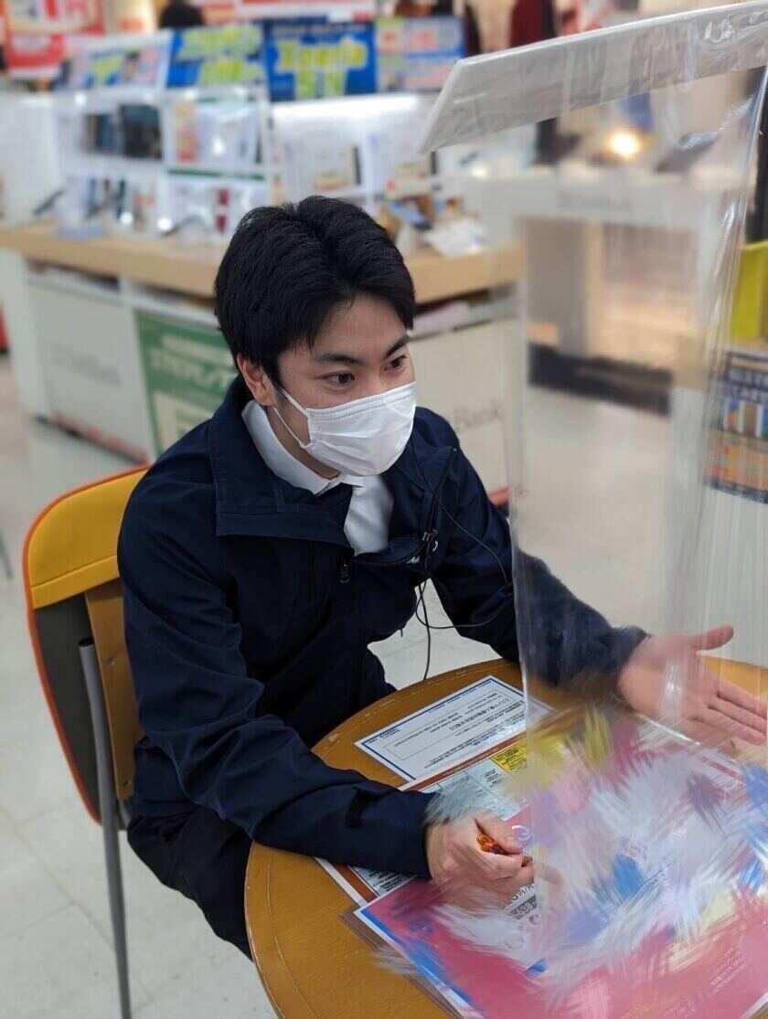 株式会社トライアンフィルの制服1