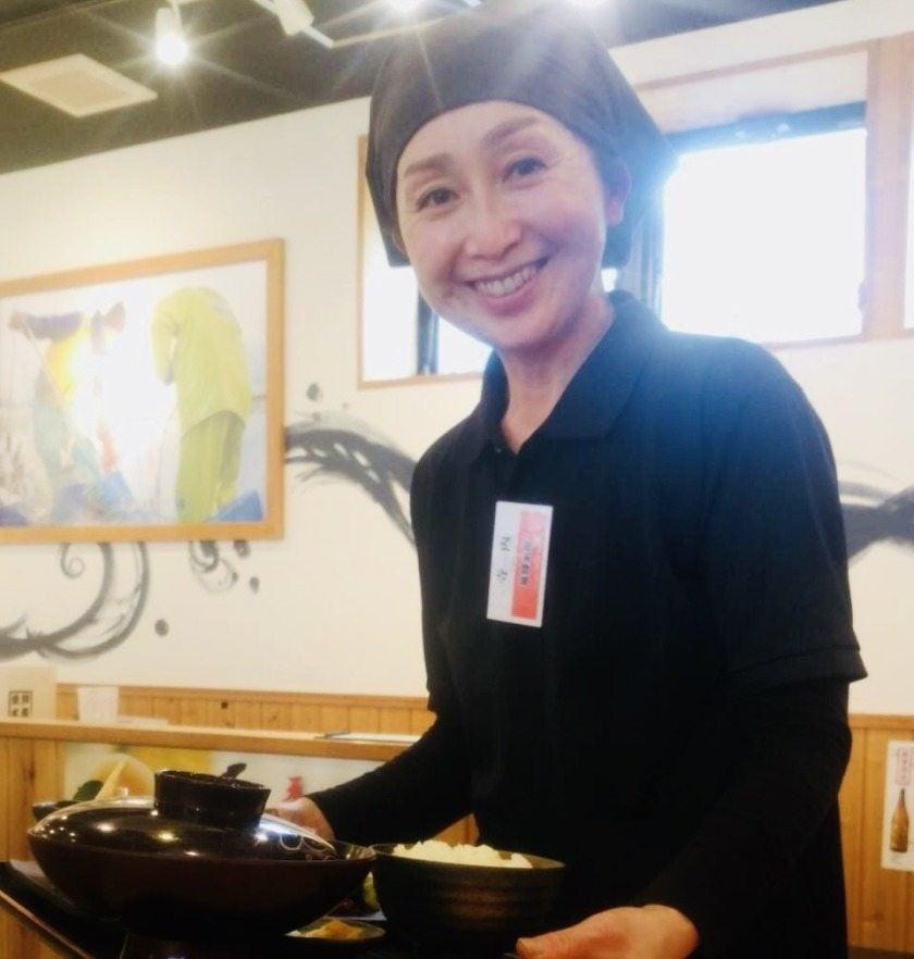 魚輝水産　湯里店の制服1