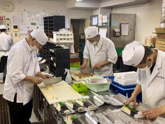 歴史のあるお寿司屋さんで【調理補助】経験者歓迎(工場・製造、大阪市西区)のイメージ画像
