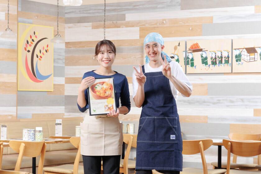 こめらく　ららぽーと豊洲店の制服3