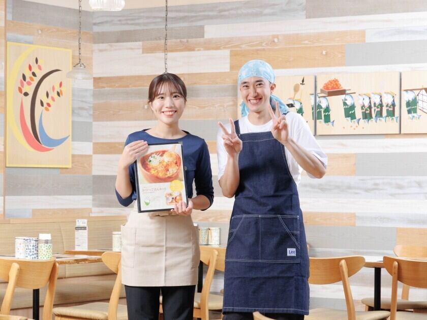 こめらく 有明ガーデン店の制服3