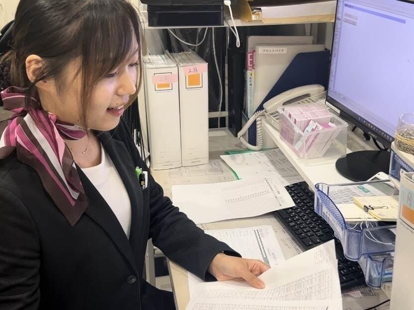 ホテル エルセラーン大阪の制服5