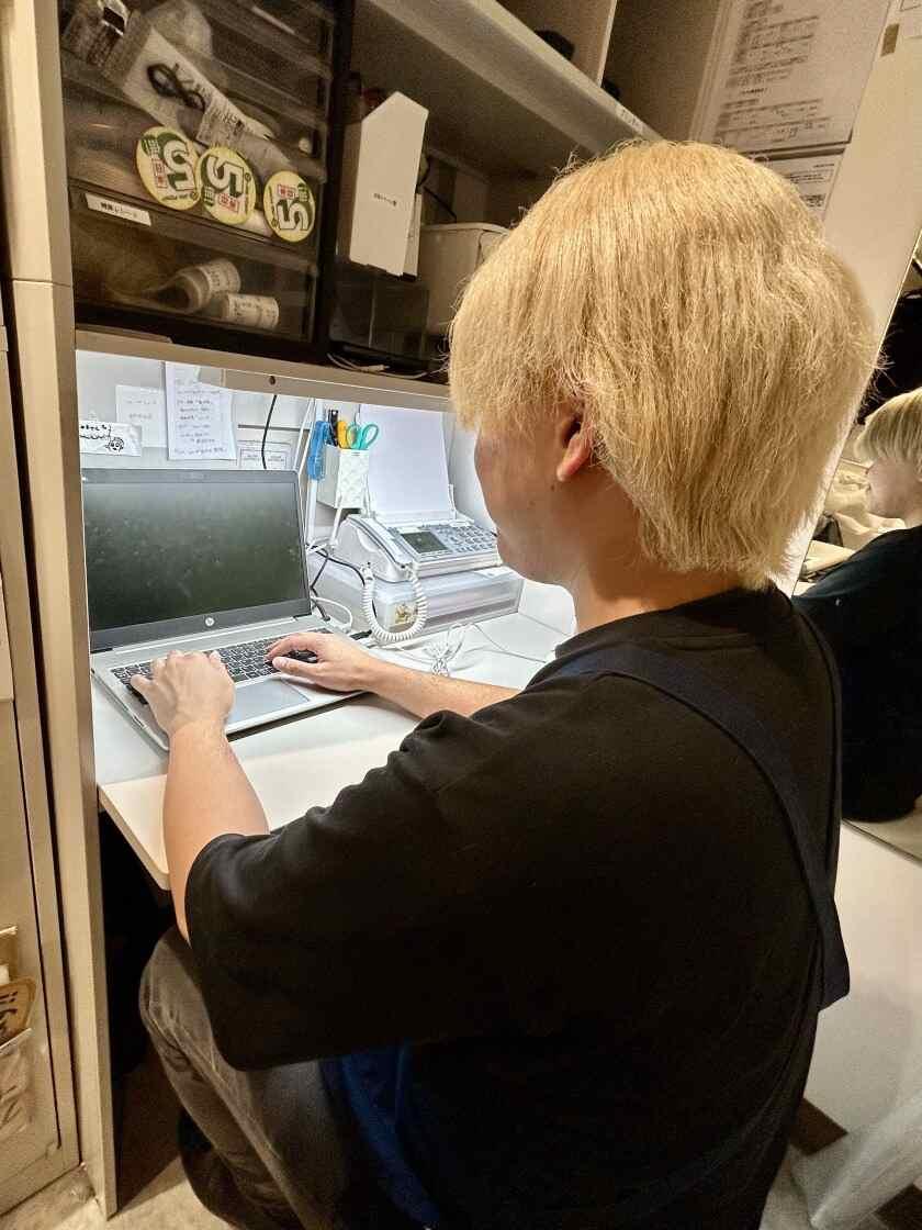 ラパン株式会社　タリーズコーヒー 水戸エクセル店の制服2