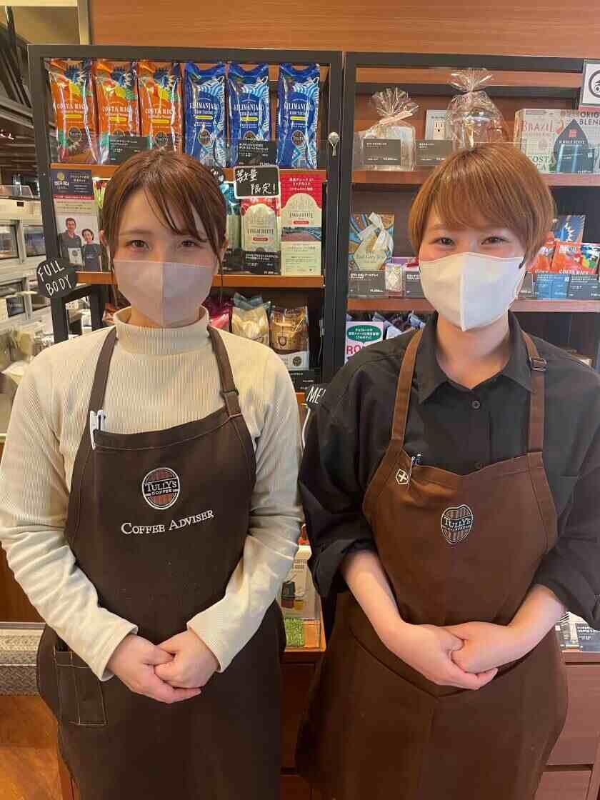 タリーズコーヒー　獨協医科大学病院店の制服1