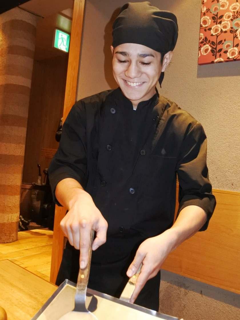 DONGURI 京都駅前店の制服3