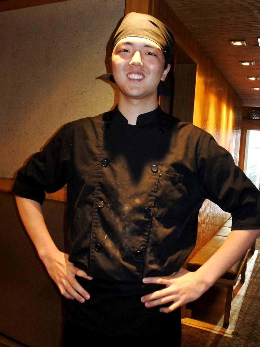 DONGURI 京都駅前店の制服9